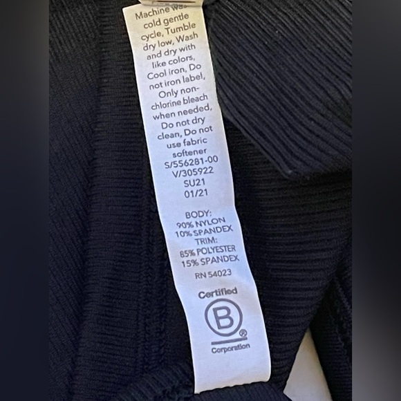 NWT Athleta Karma Twist Back Cami, BLACK SIZE 1X - Picture 8 of 9